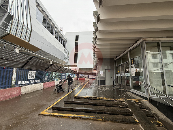 ТРЦ "METROHALL"